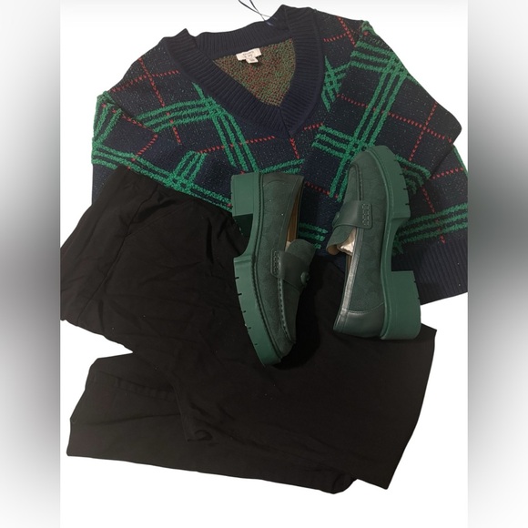 Plaid V-Neck Sweater - Green and Black. Crown and Ivy. - Picture 4 of 4